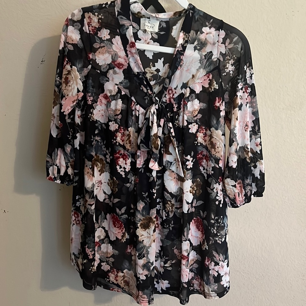 Ember floral top with tie. Sheer. Puffy sleeves